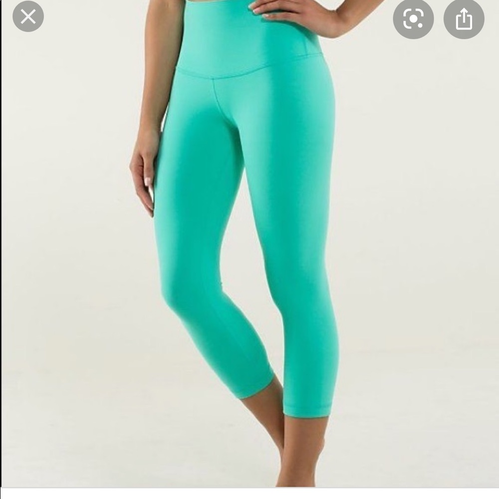 Lululemon Wunder Under size 4